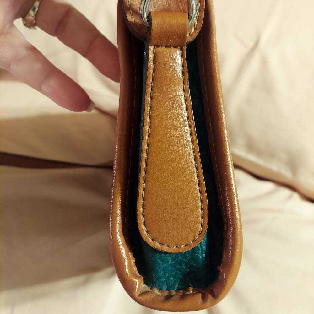 Vintage Dooney & Bourke - Picture 3 of 11